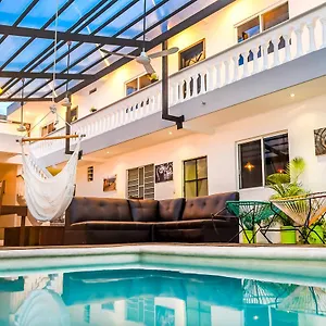 https://casa-babel.quintano-roohotels.com