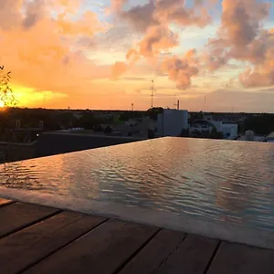 https://aruma-hotel-boutique.quintano-roohotels.com